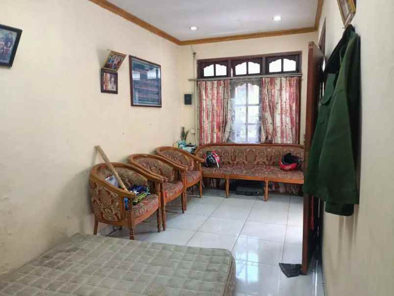 dijual rumah duren sawit