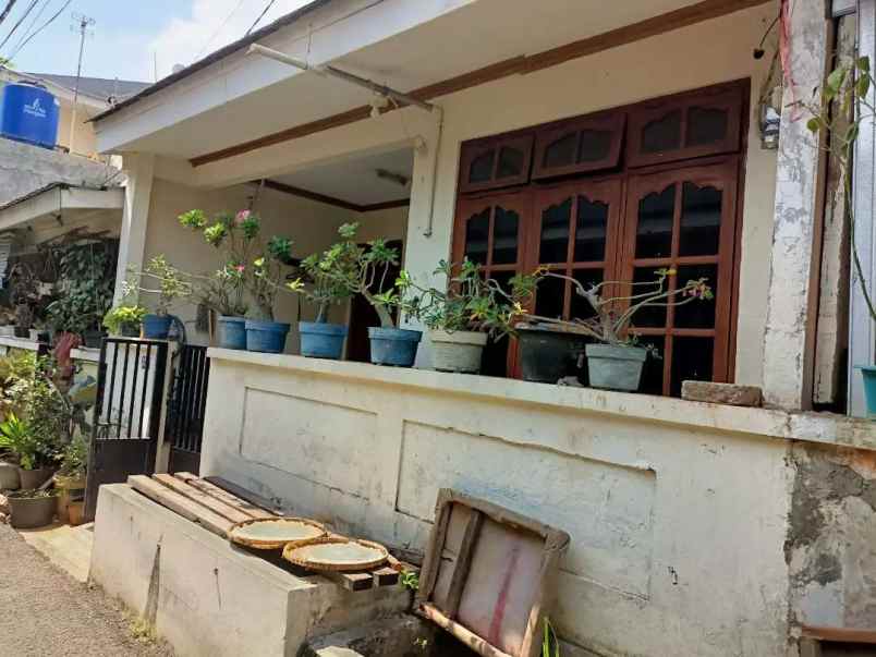 dijual rumah duren sawit