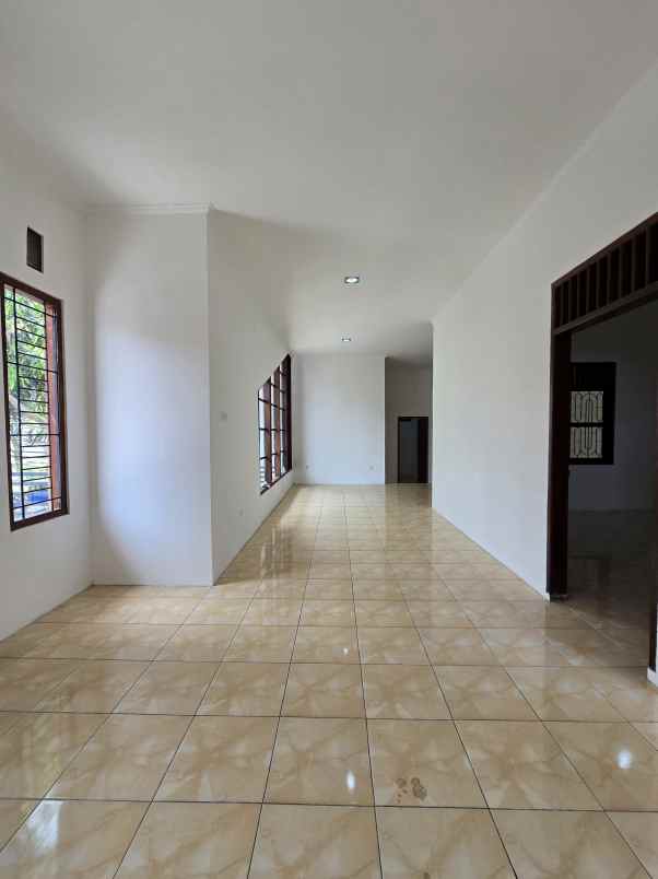 dijual rumah duren sawit jaktim