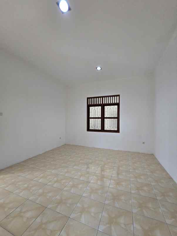 dijual rumah duren sawit jaktim