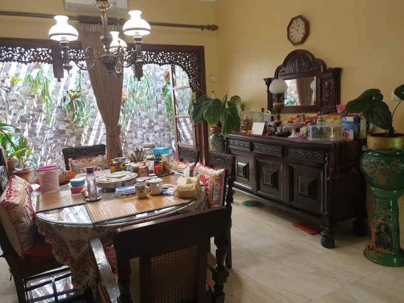 dijual rumah eknik cinere depok