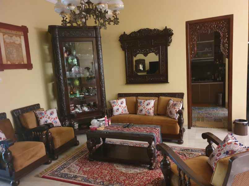 dijual rumah eknik cinere depok