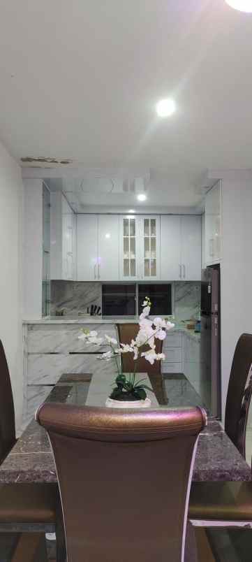 dijual rumah executive cubico town house ciputat