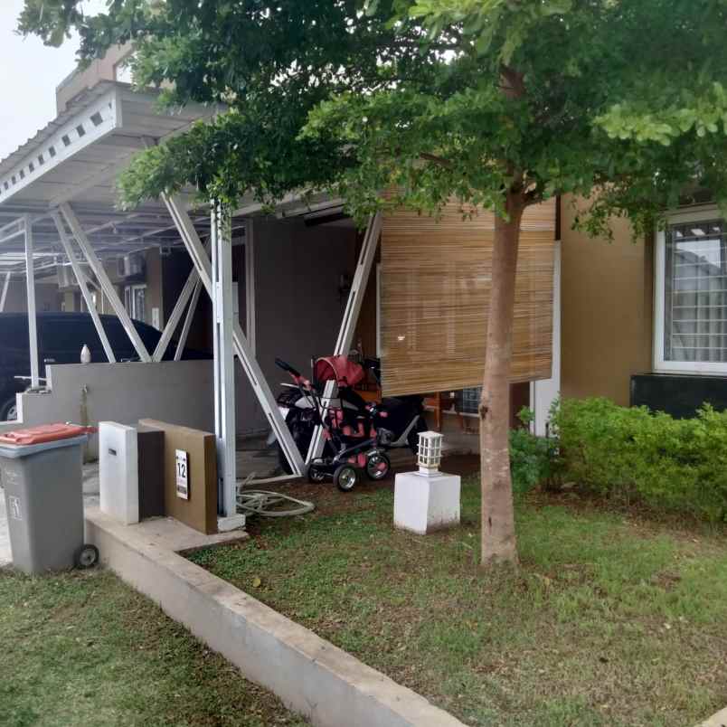 dijual rumah familia urban