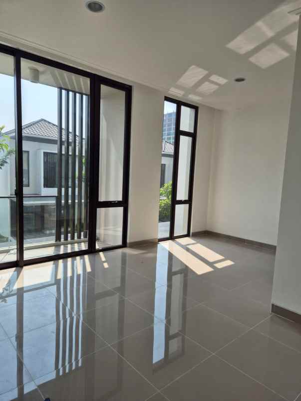 dijual rumah gading griya lestari