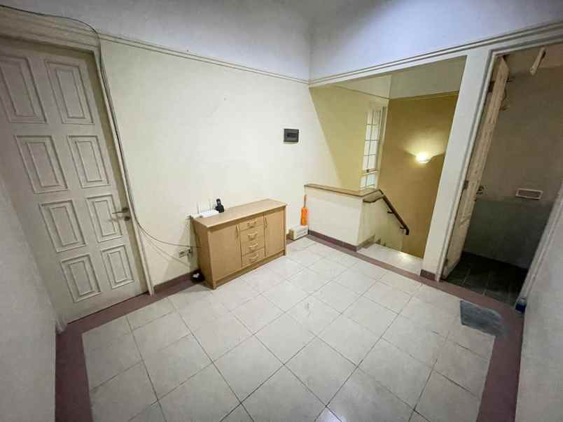 dijual rumah gading riviera