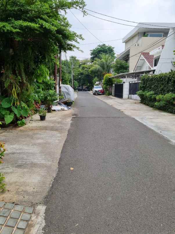 dijual rumah gandaria