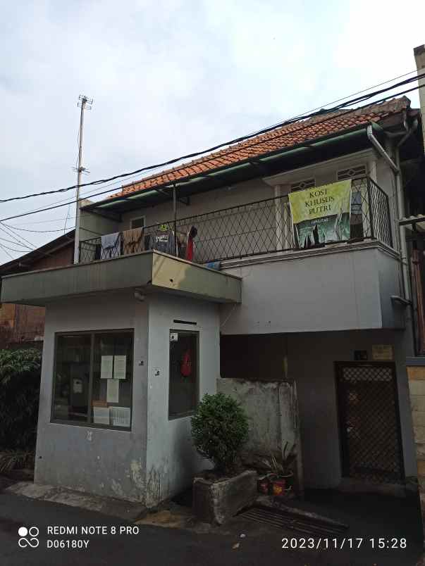 dijual rumah gang h tahyati