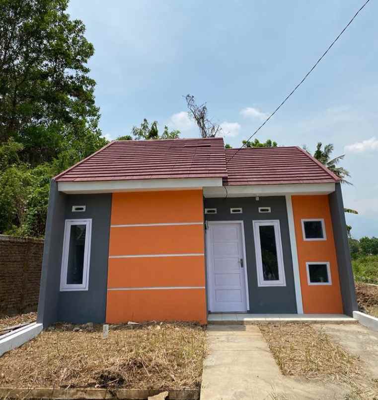 dijual rumah getasan kec depok kab