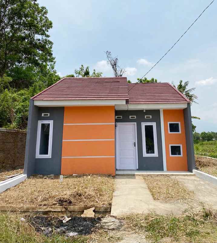 dijual rumah getasan kec depok kab