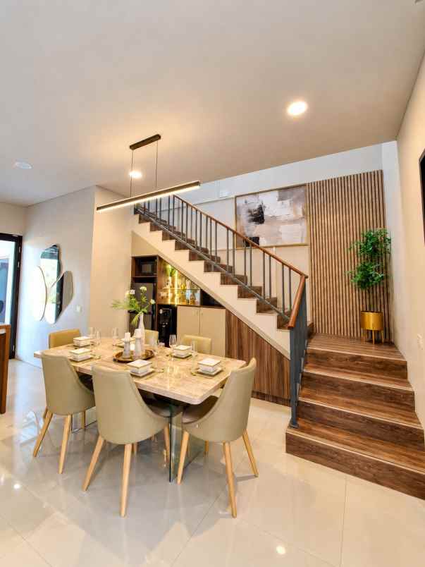 dijual rumah graha famili alba