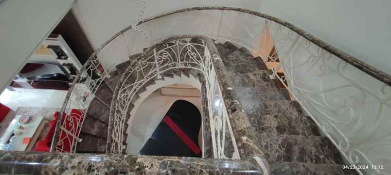 dijual rumah graha famili family