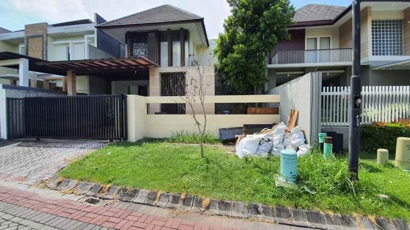 dijual rumah graha family dukuh pakis