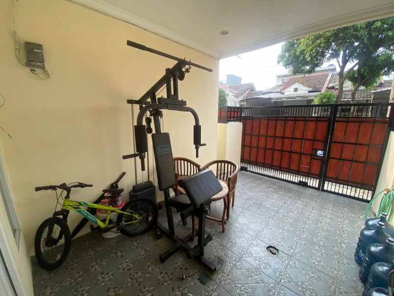 dijual rumah graha raya bintaro