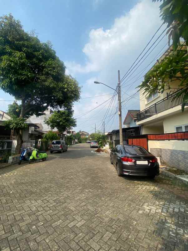 dijual rumah graha raya bintaro