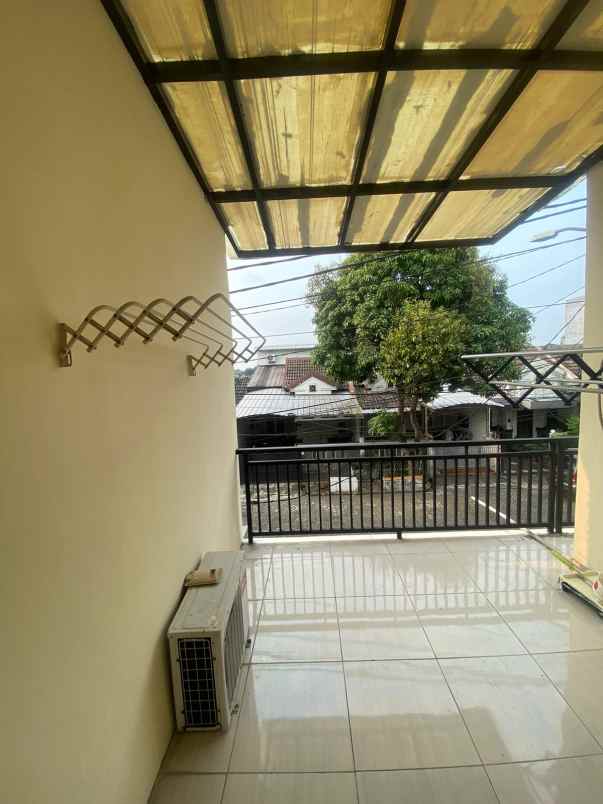 dijual rumah graha raya bintaro