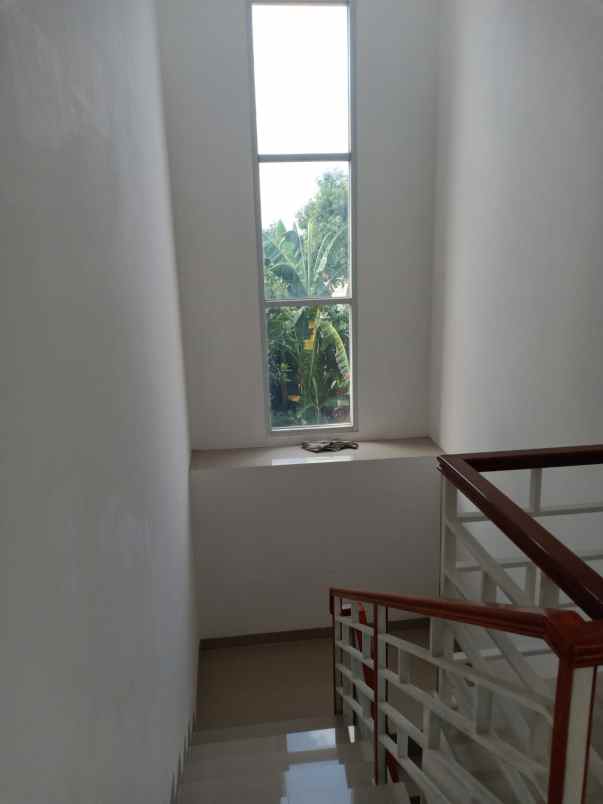 dijual rumah grand hill cinere