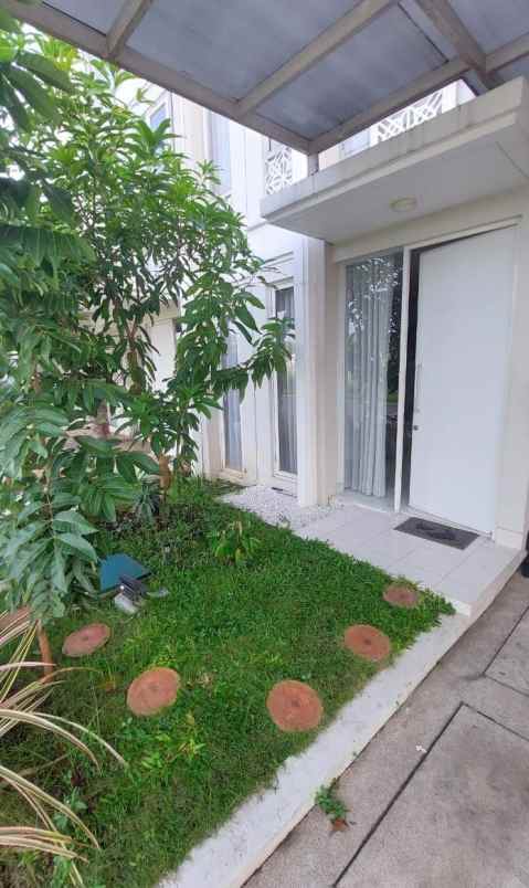 dijual rumah grand pakuwon adelaide