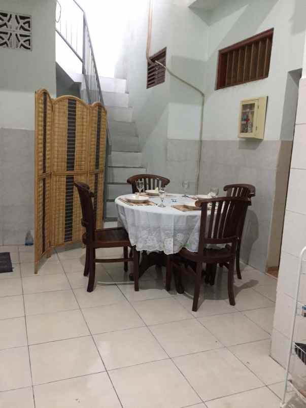 dijual rumah griya kebraon