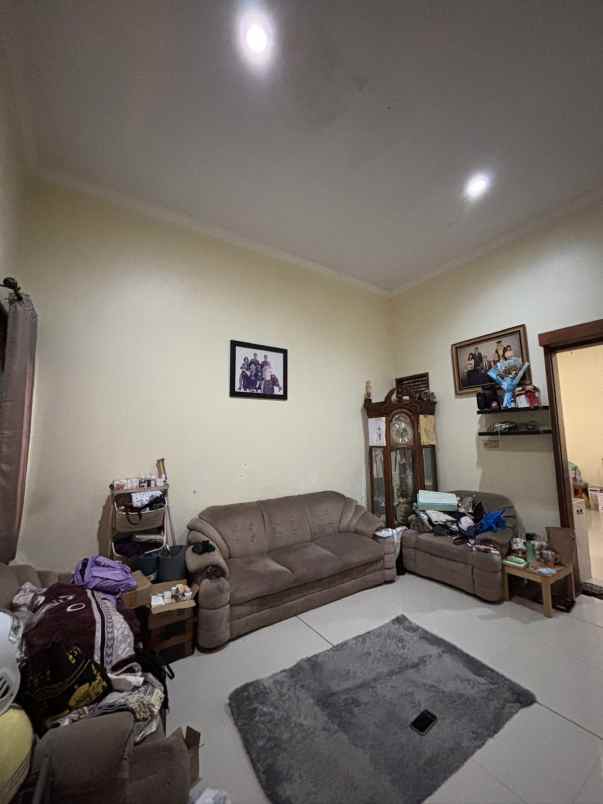 dijual rumah gumung batu