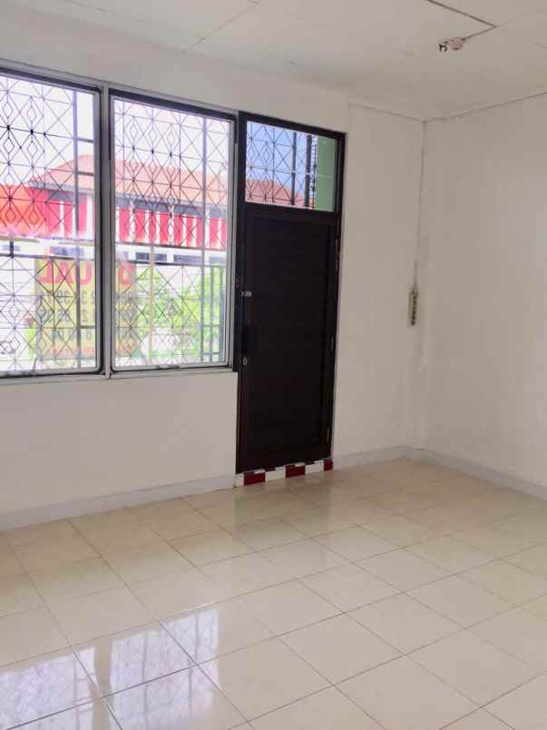 dijual rumah harapan indah