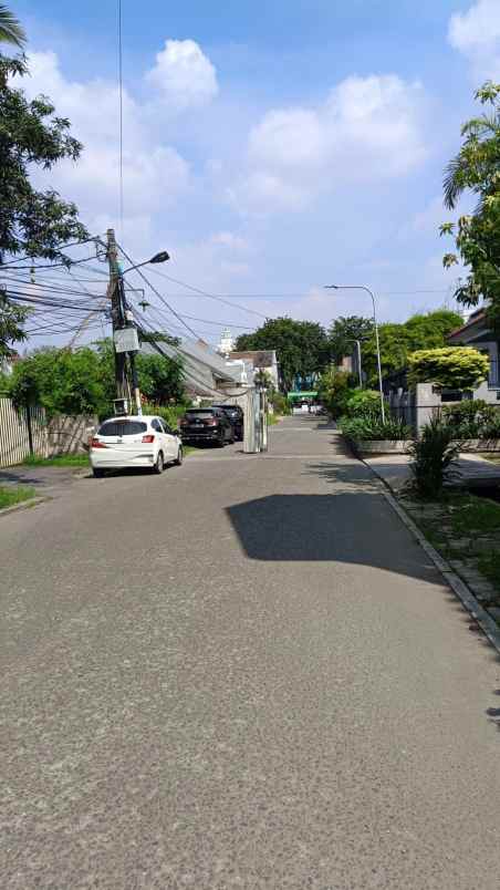 dijual rumah harapan indah