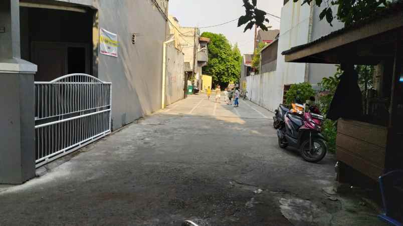 dijual rumah hook ciledug kota tangerang