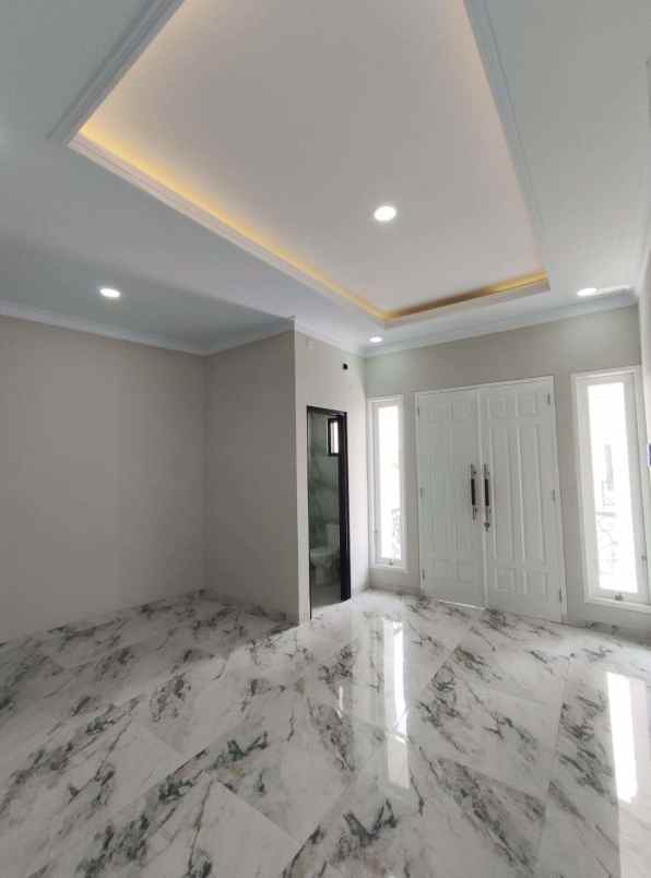 dijual rumah jagakarsa jakarta selatan