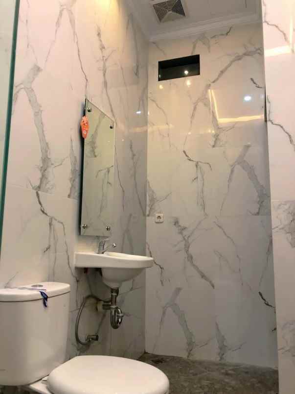 dijual rumah jagakarsa jakarta selatan