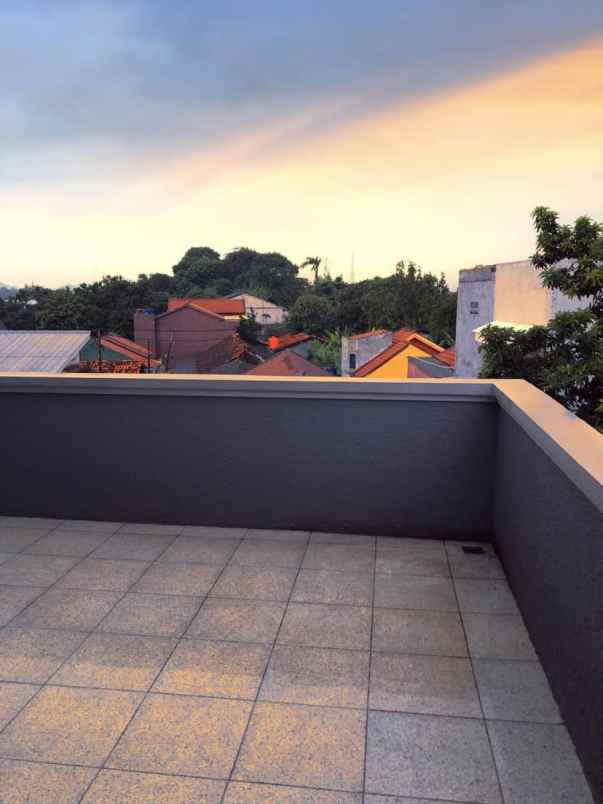 dijual rumah jagakarsa jakarta selatan