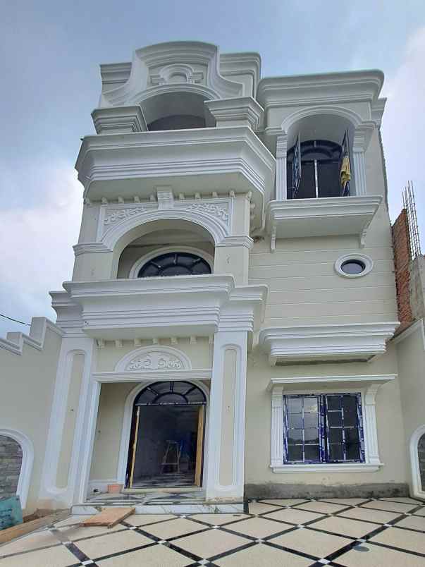 dijual rumah jalan benda jagakarsa