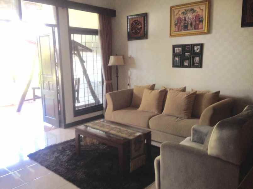 dijual rumah jalan cibaligo bandung barat