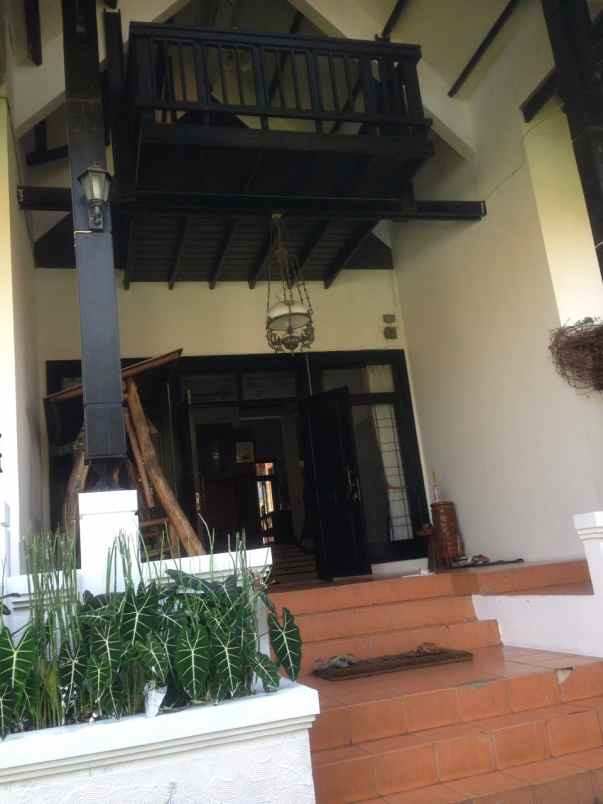 dijual rumah jalan cibaligo bandung barat