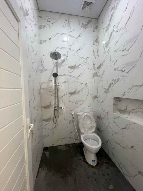 dijual rumah jalan kaliurang km 10