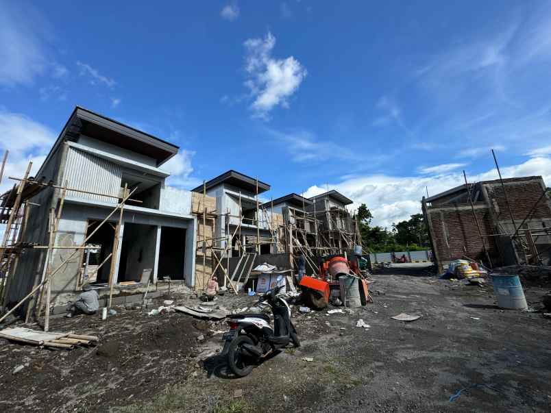 dijual rumah jalan kaliurang km 12 5