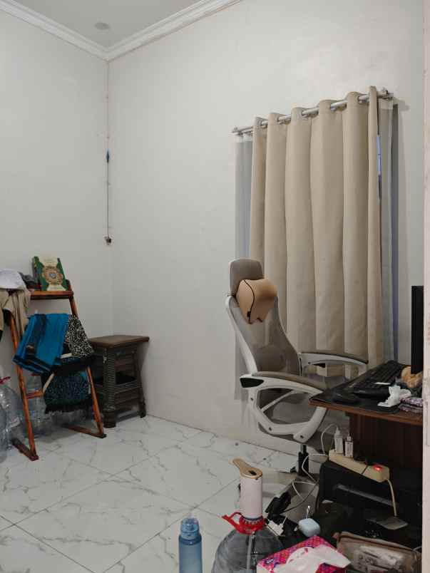 dijual rumah jalan leuwigajah