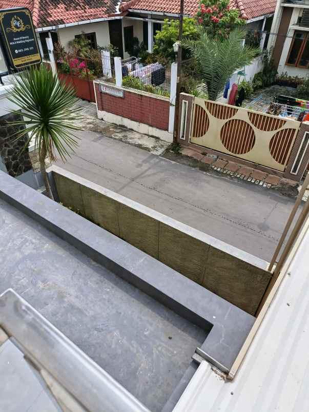 dijual rumah jalan raya umbul permai