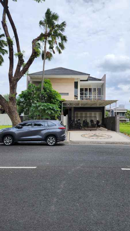 dijual rumah jalan royal residence