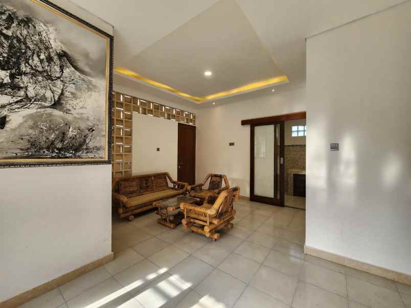 dijual rumah jalan ungasan kutabadung bali