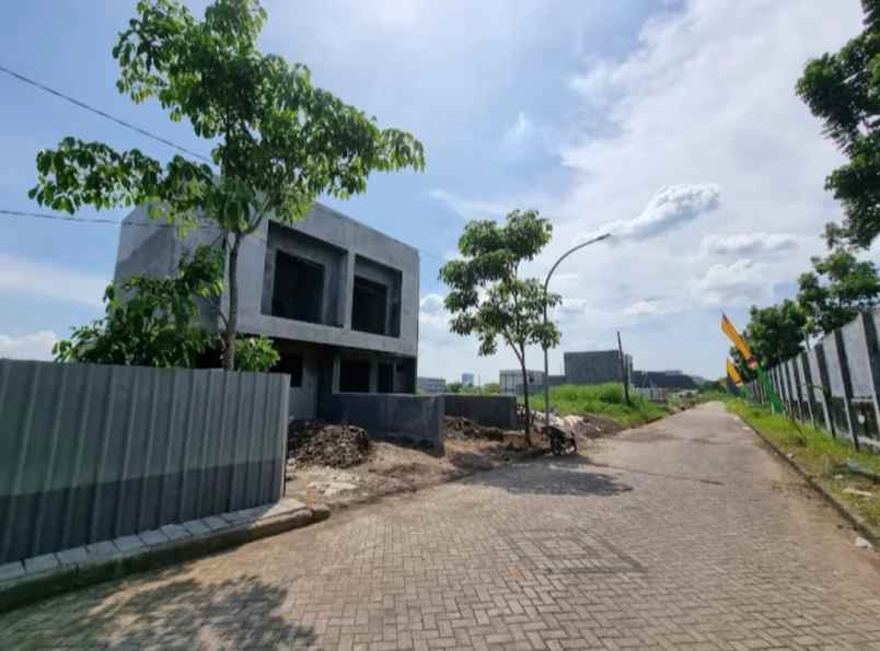 dijual rumah jalan wiyung praja