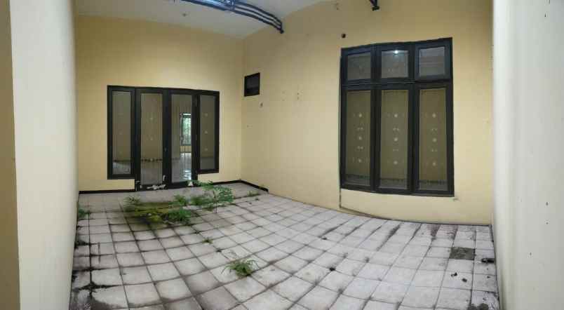 dijual rumah jambangan