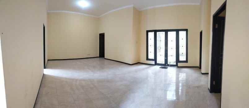 dijual rumah jambangan