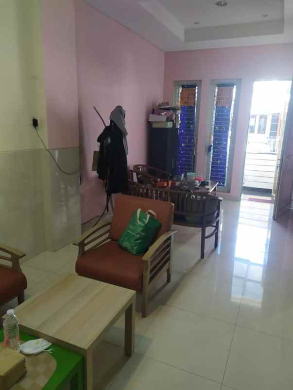 dijual rumah janur hijau