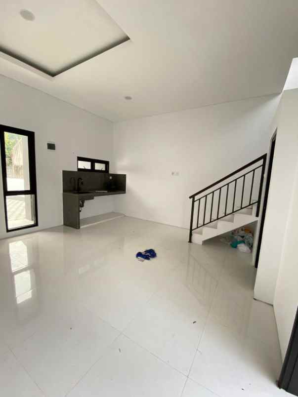 dijual rumah jatiwaringin