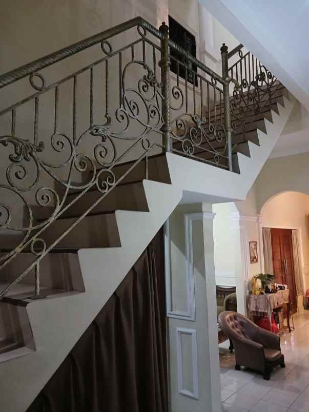 dijual rumah jatiwaringin pondok gede