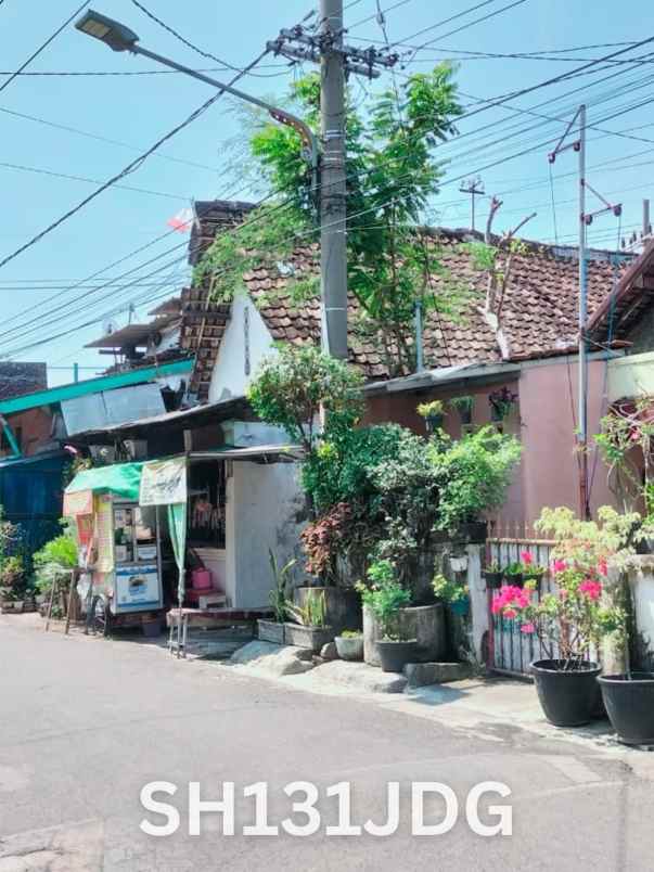 dijual rumah jedong