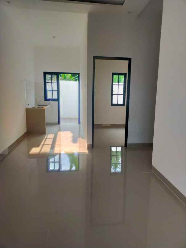 dijual rumah jl adhikarya 2 rangkapan