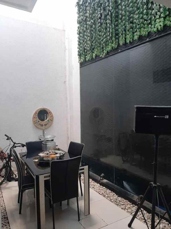 dijual rumah jl ancol