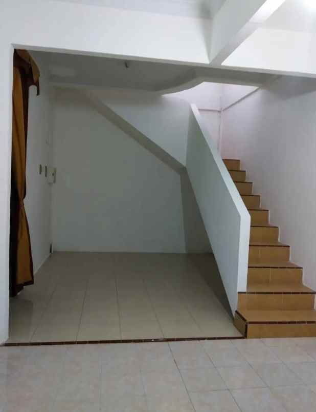 dijual rumah jl bukit barisan