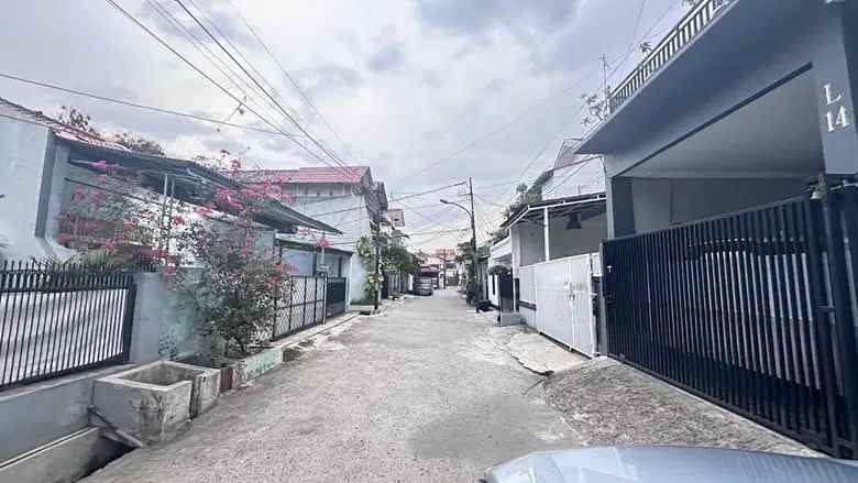 dijual rumah jl gading raya pondok